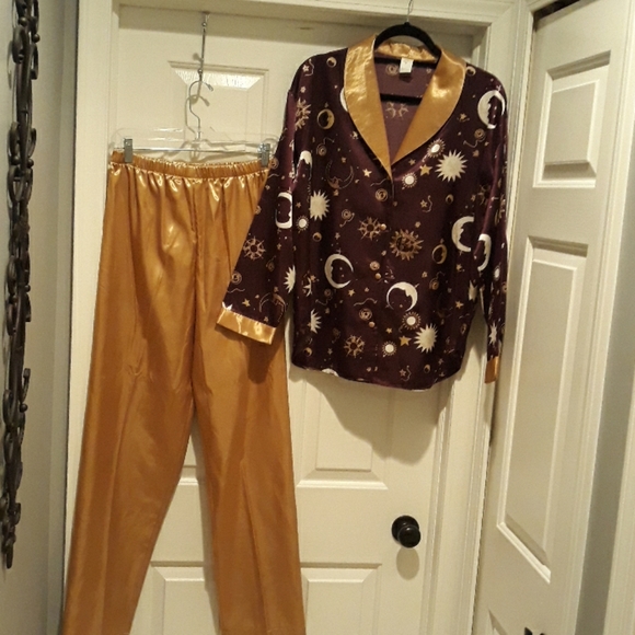 simple pleasure Other - Brand New Celestrial Pajamas Sleep Set Size Medium